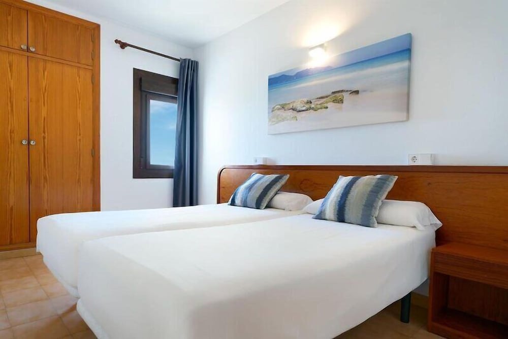 R2 Cala Millor Beach Apartment 14/50
