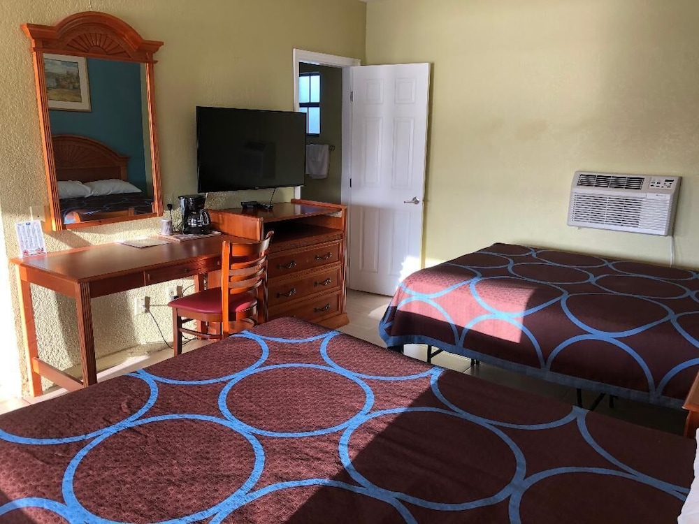 Americas Best Value Inn- Daytona Beach 17/35