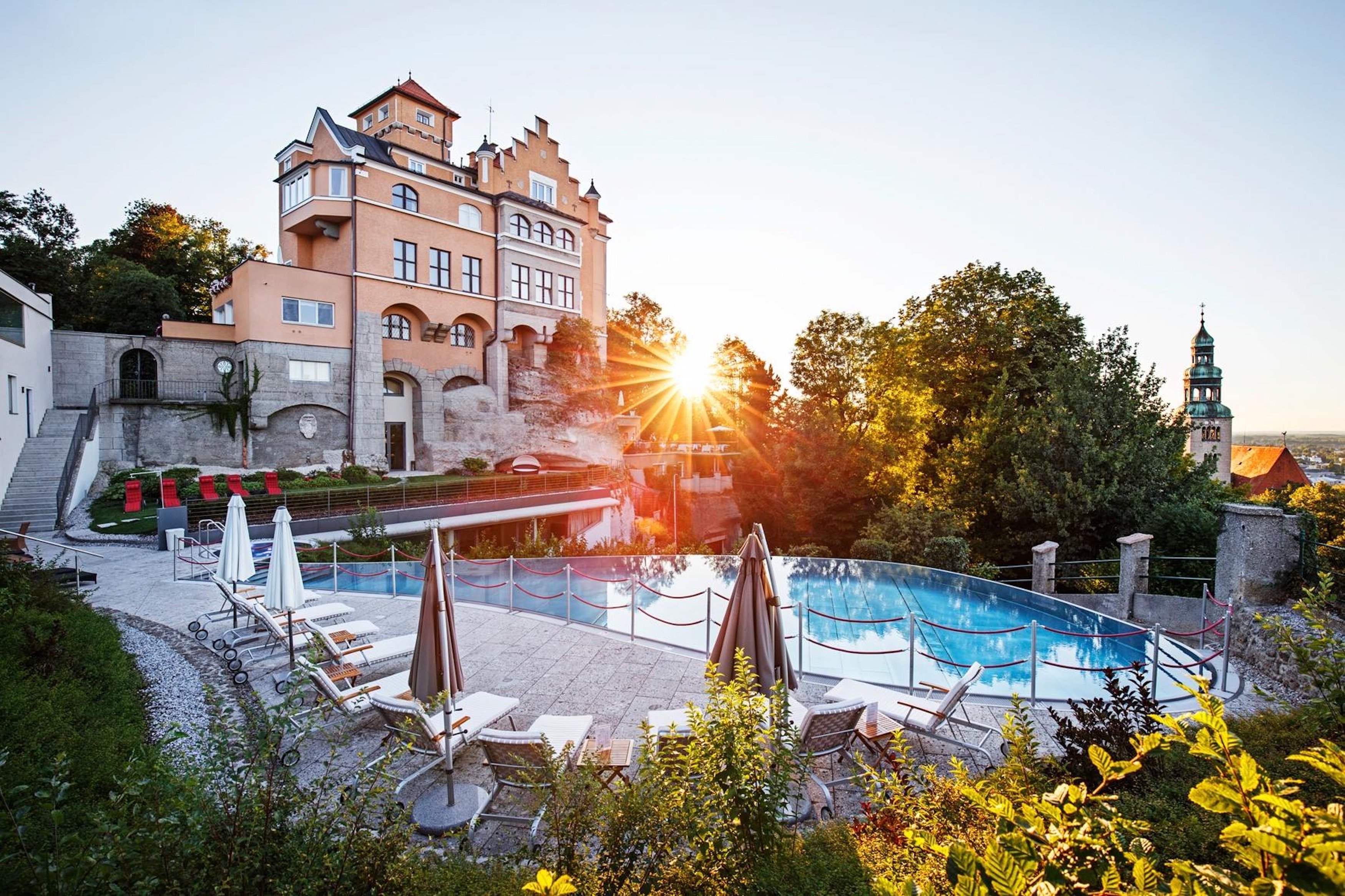 Schloss Monchstein Hotel 4/84