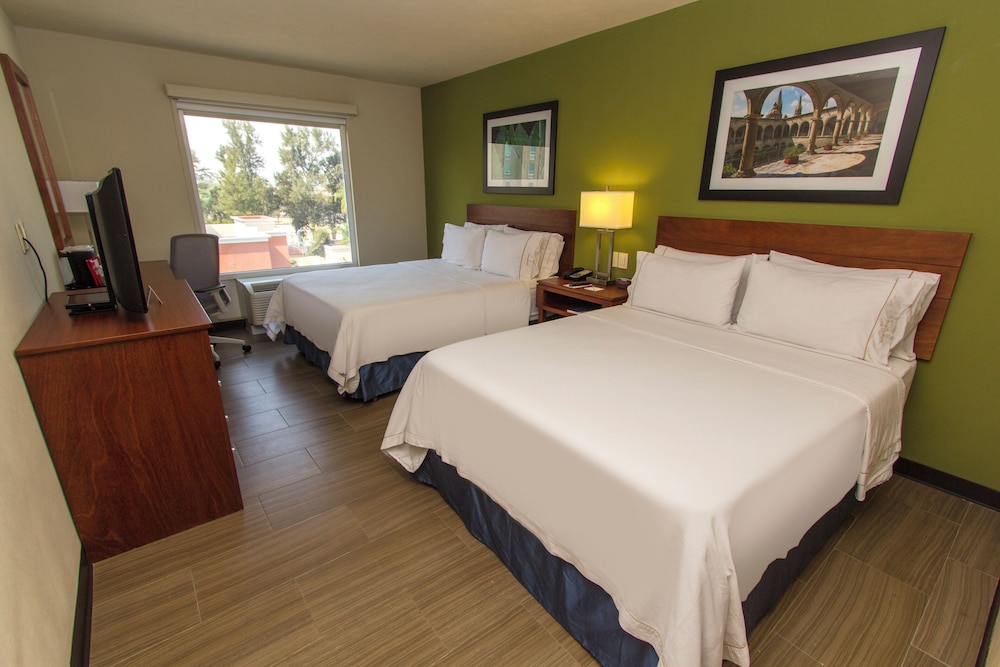 Standard, 2 Queen Beds, Central Building