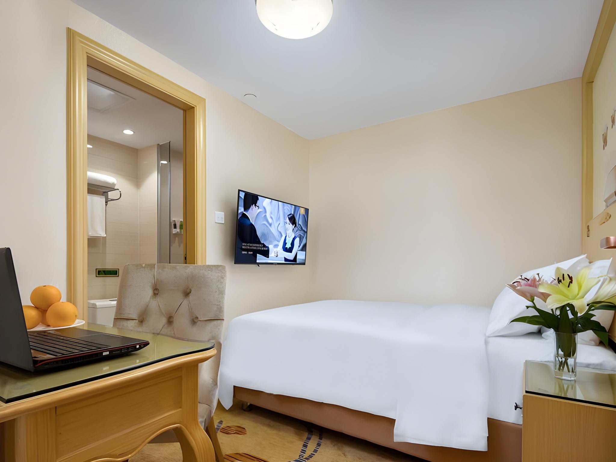 Vienna Hotel (Guangzhou railway station & Xiaobei subway station) 38/48