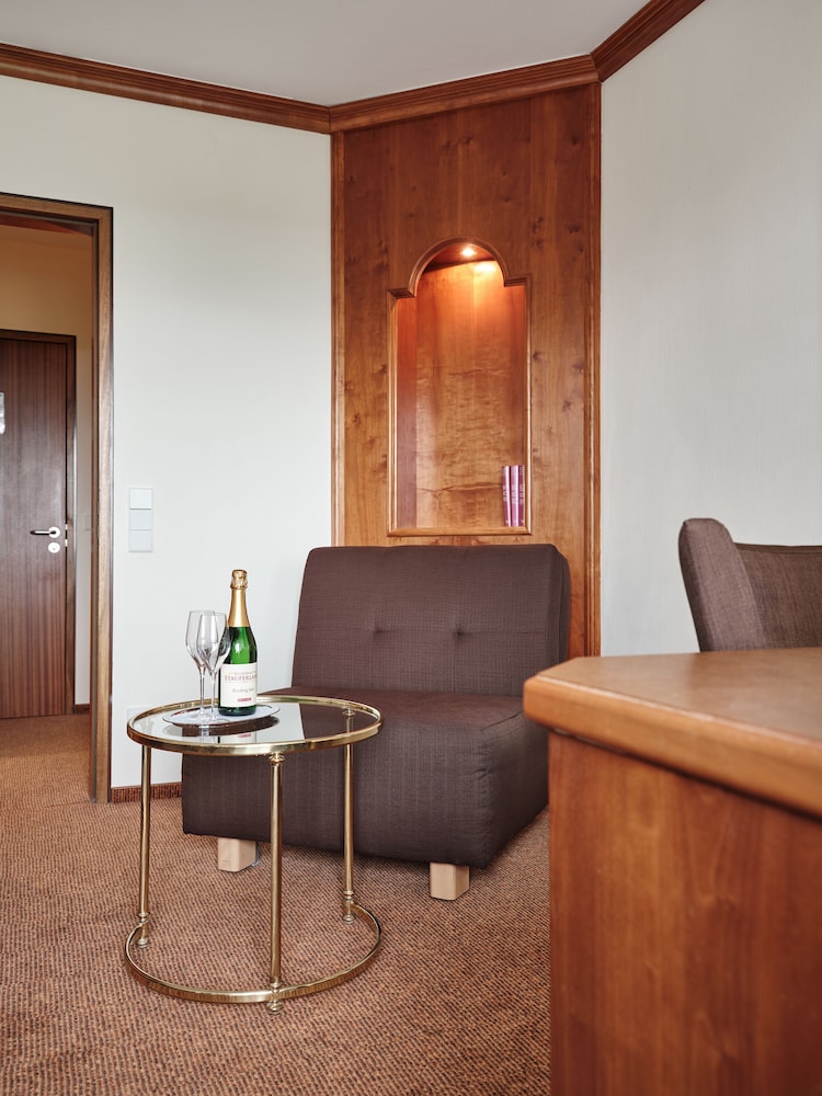 Badhotel Restaurant Stauferland 55/75