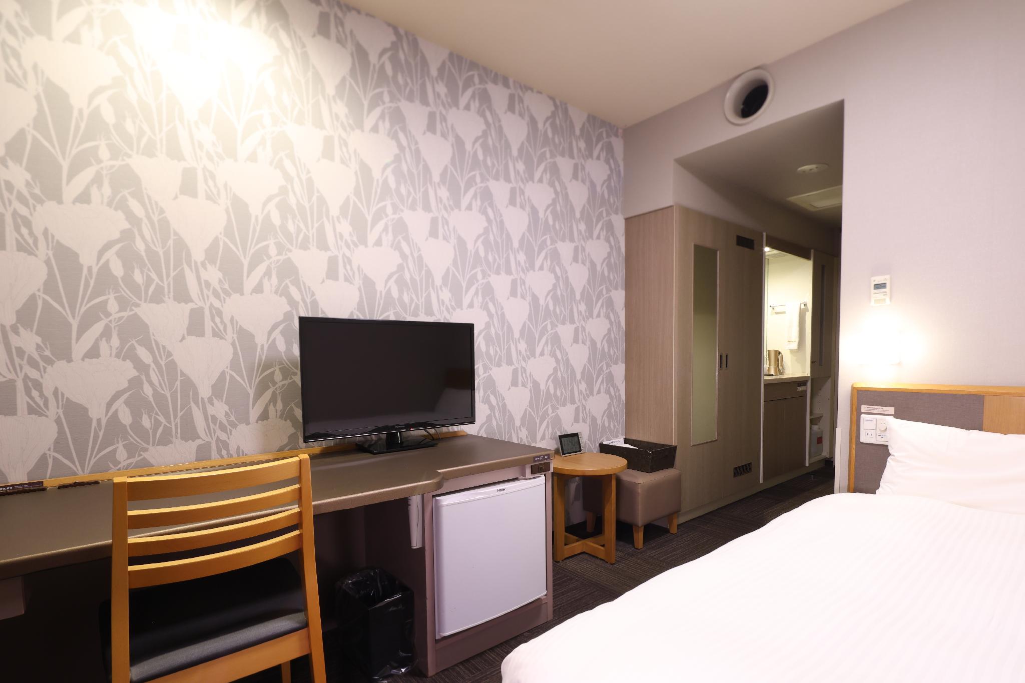 Semi Room, Standard, Semi Double Bed, Main Building, Smoking