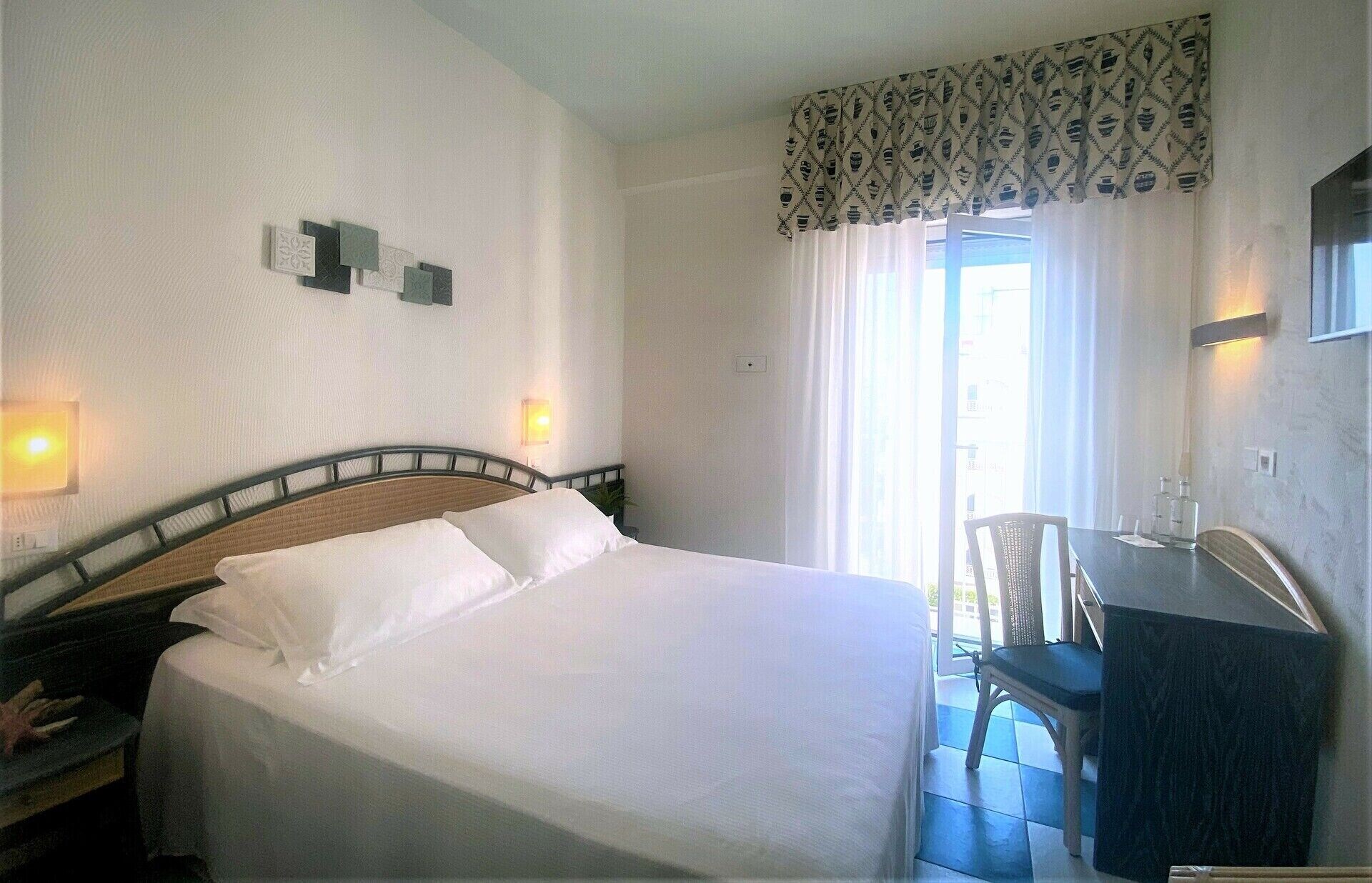 STANDARD, DOUBLE BED, BALCONY