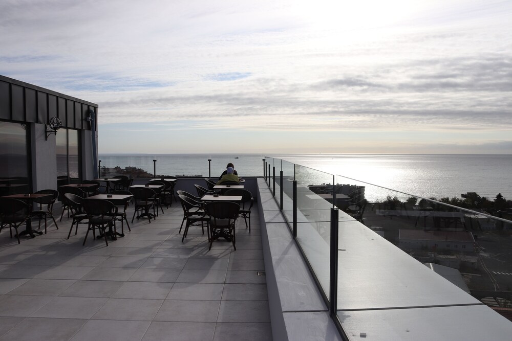 DES'OTEL 28/50