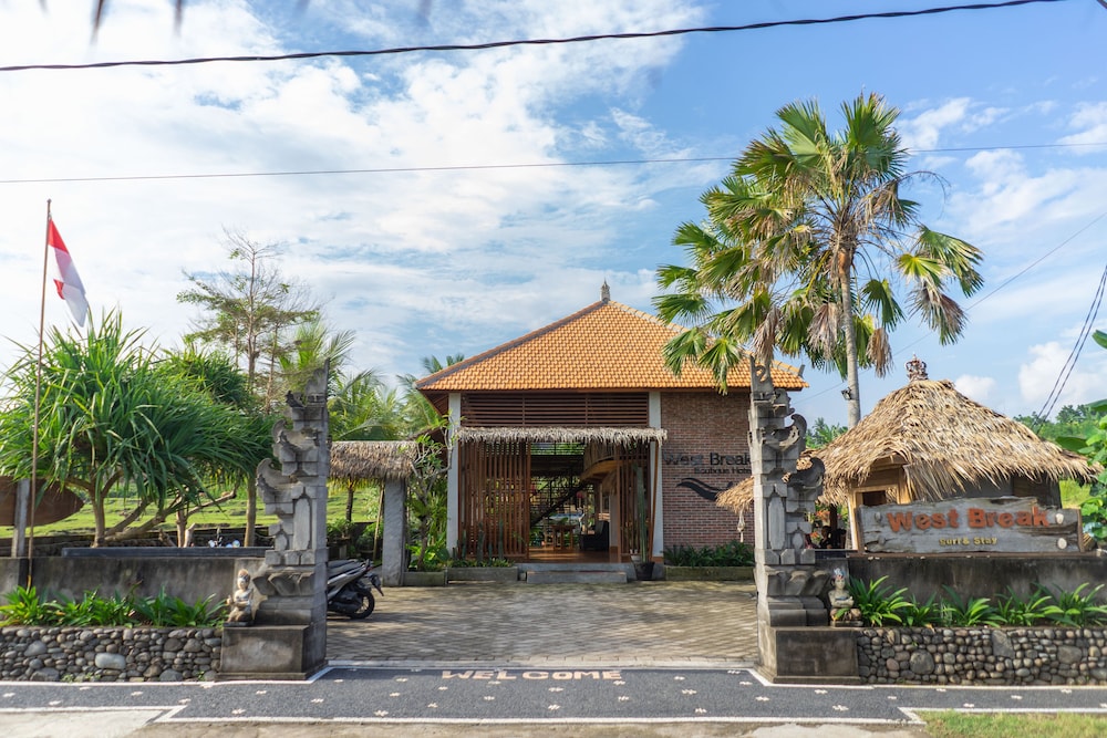 West Break Bali Medewi 20/39