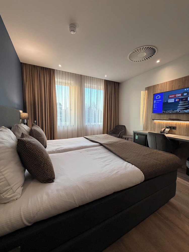 Room at OZO Hotels Antares Airport, HOOFDDORP