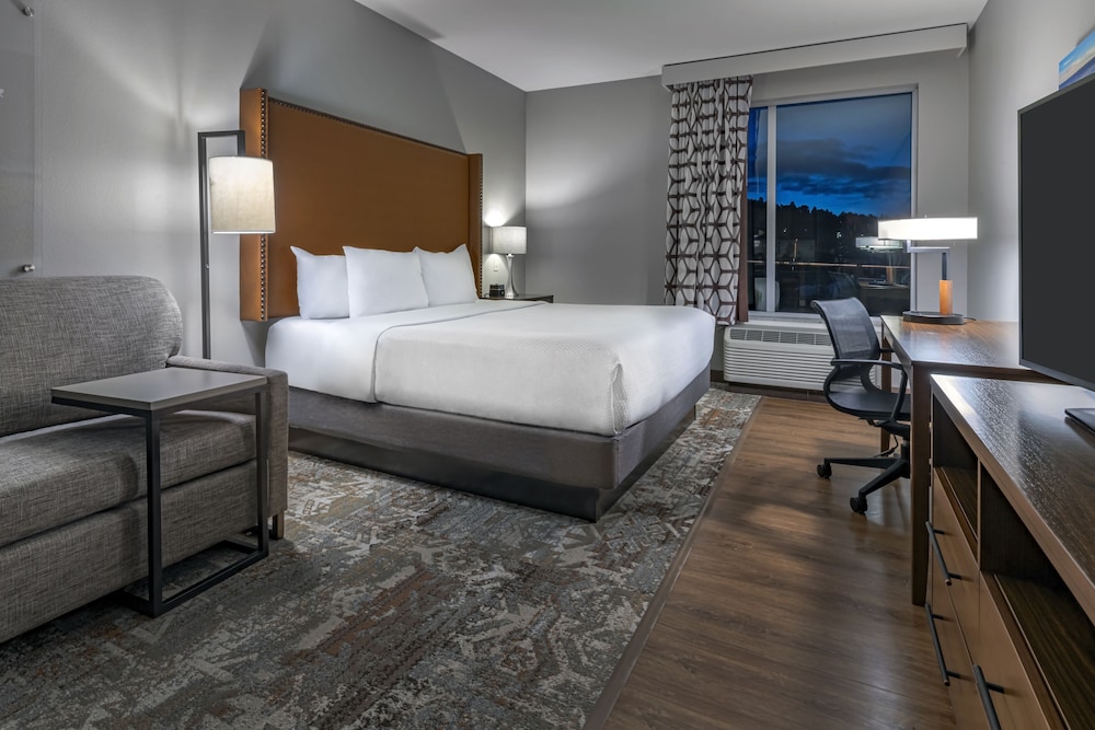 La Quinta Inn Suites By Wyndham Flagstaff East I 40 14/49