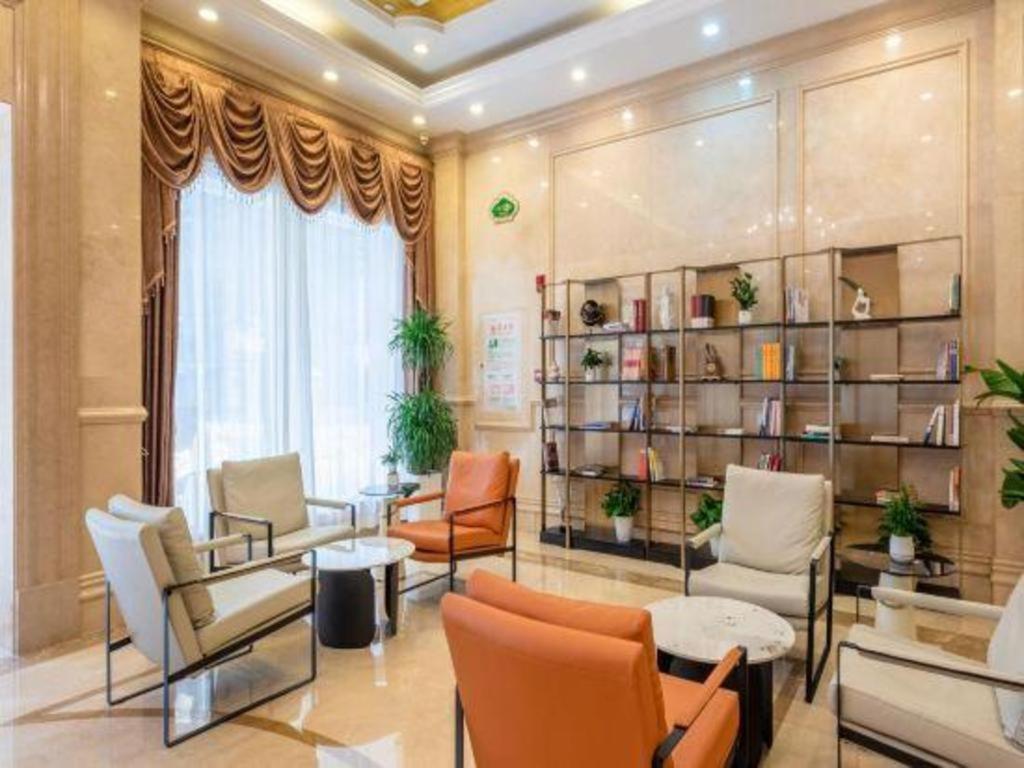 Vienna Hotel(Guangzhou North Railway Station Huaguoshan Subway Station Store) 26/45