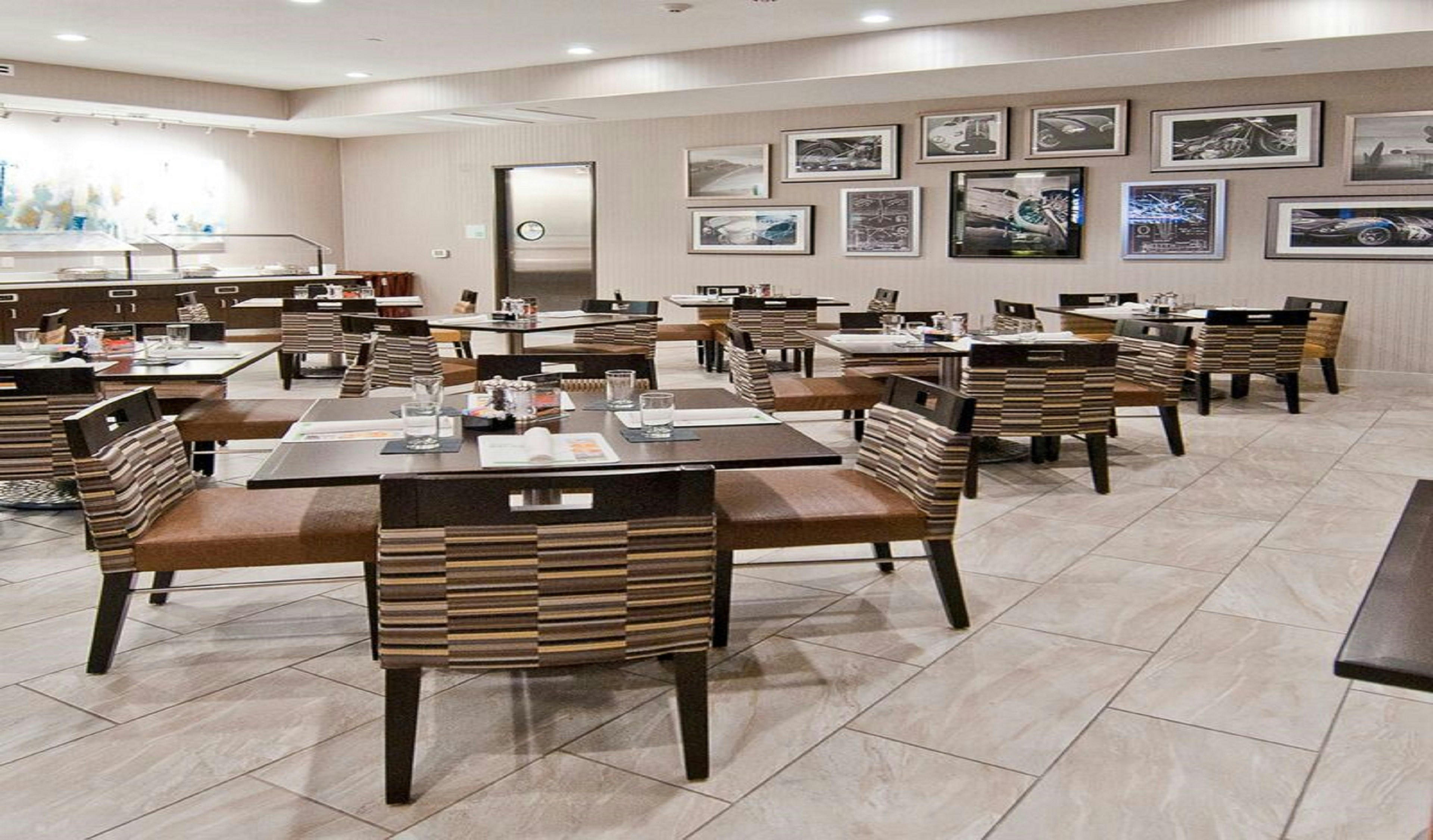 Holiday Inn Austin Airport 35/58