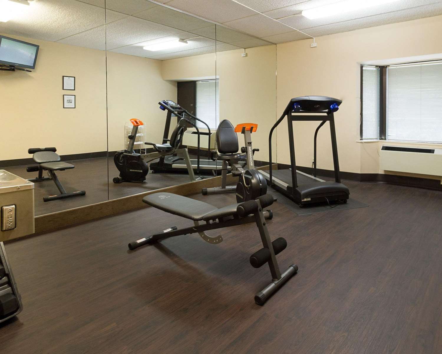 Comfort Inn & Suites Syracuse-Carrier Circle 22/42