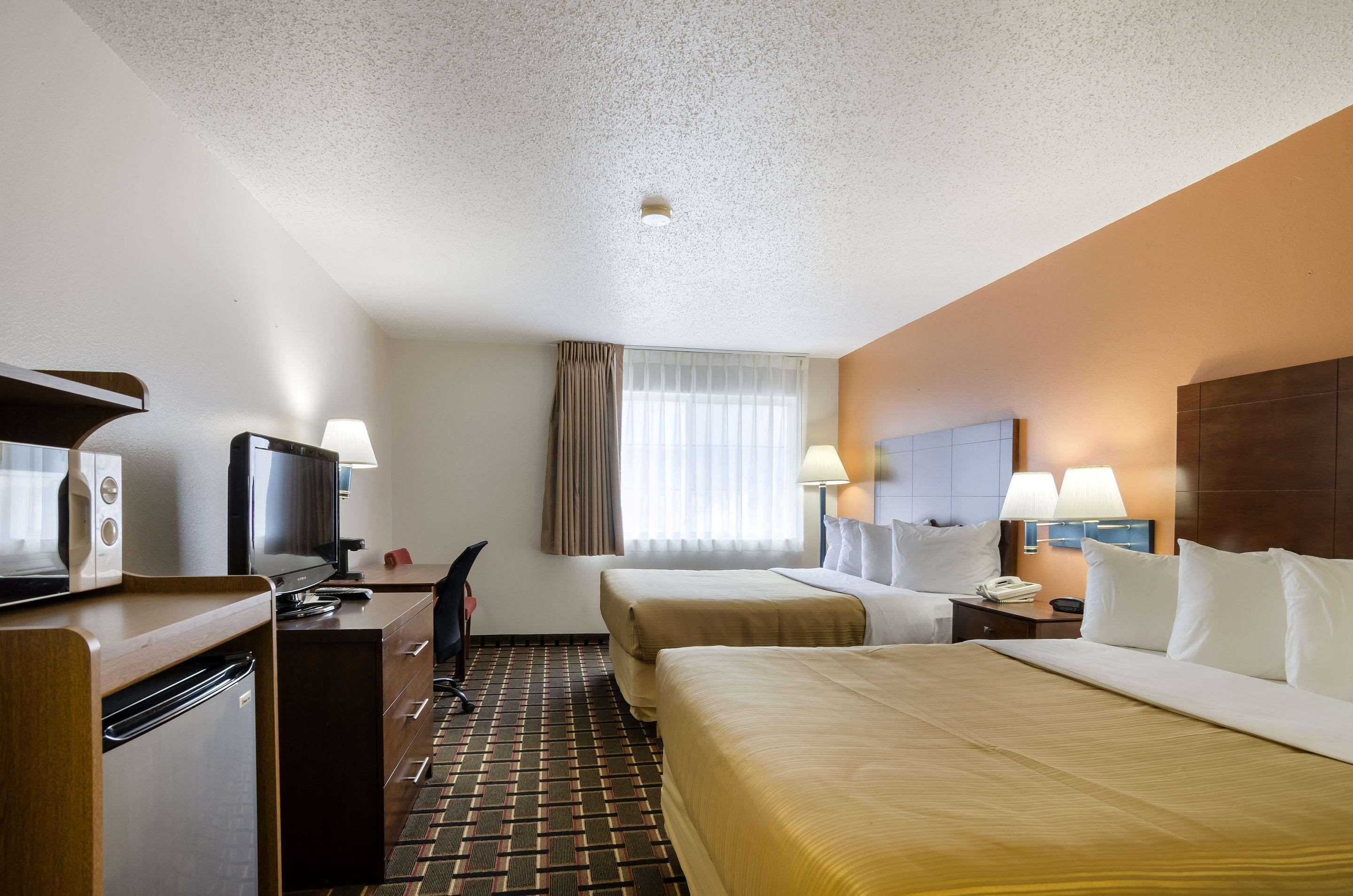 غرفة بسرير مزدوج، Quality Inn Osceola, IA 2/2
