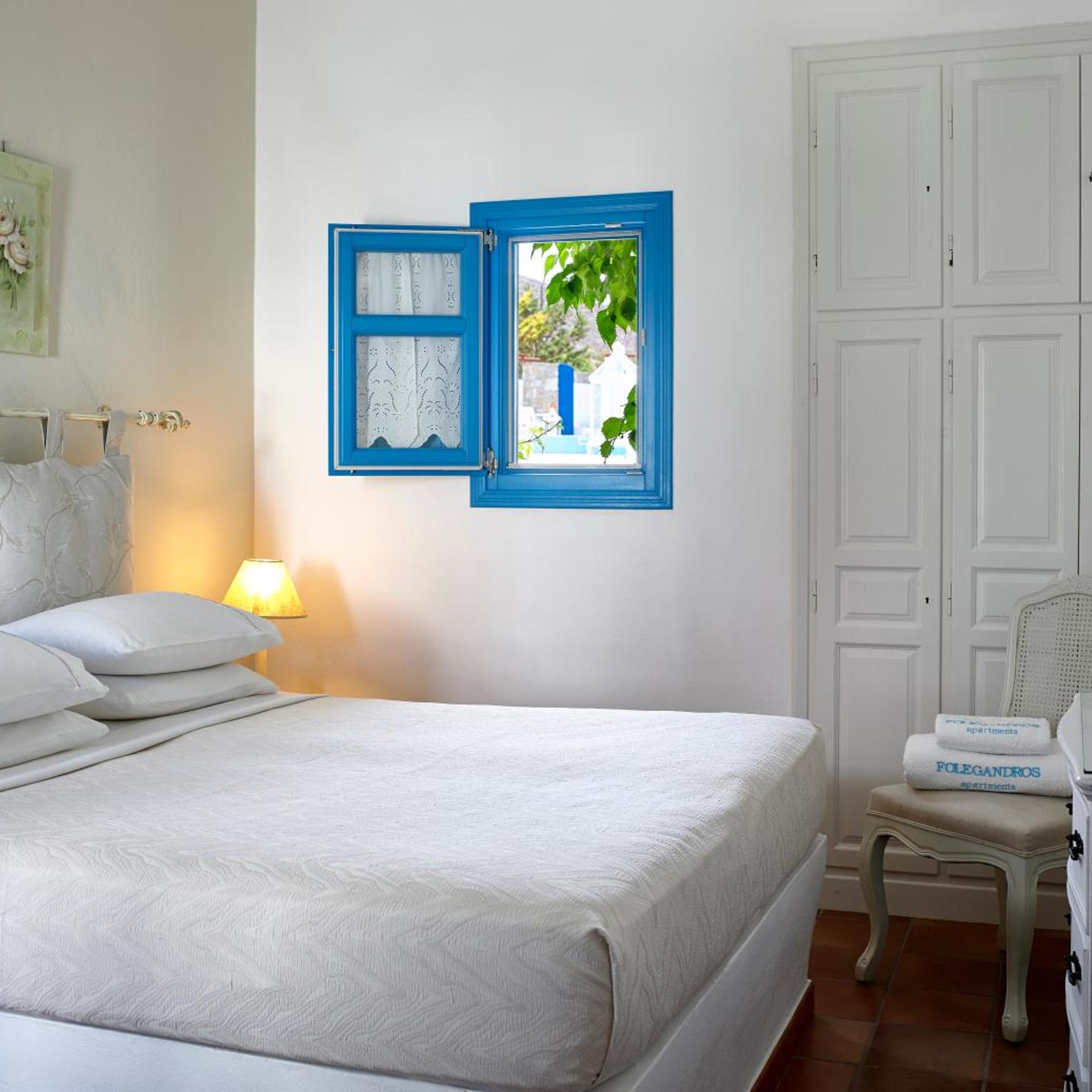 FOLEGANDROS APARTMENTS 18/55