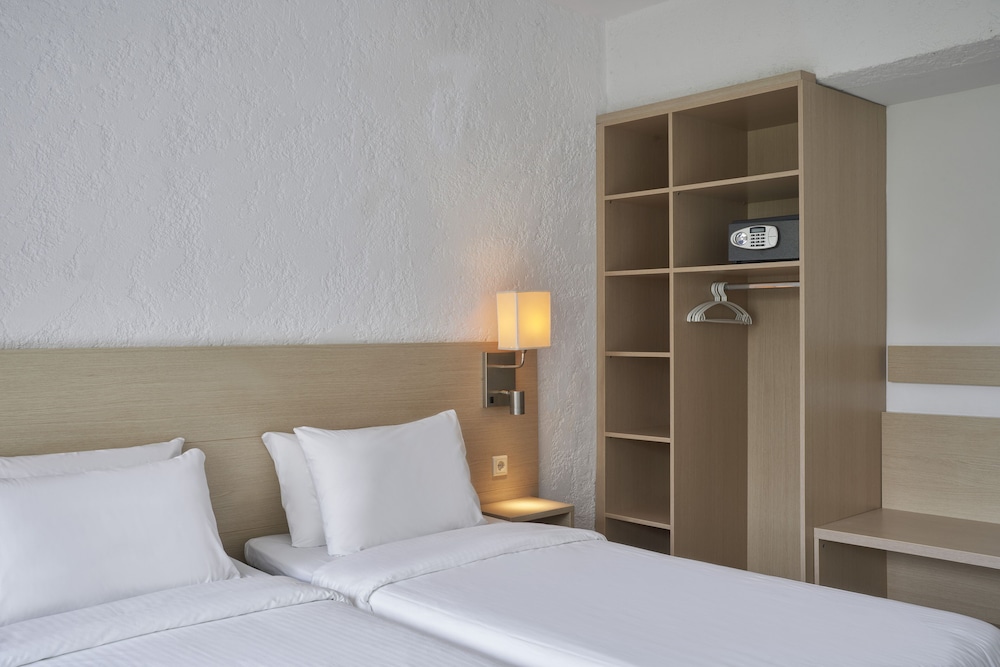 The Apartments by Esperia photo2