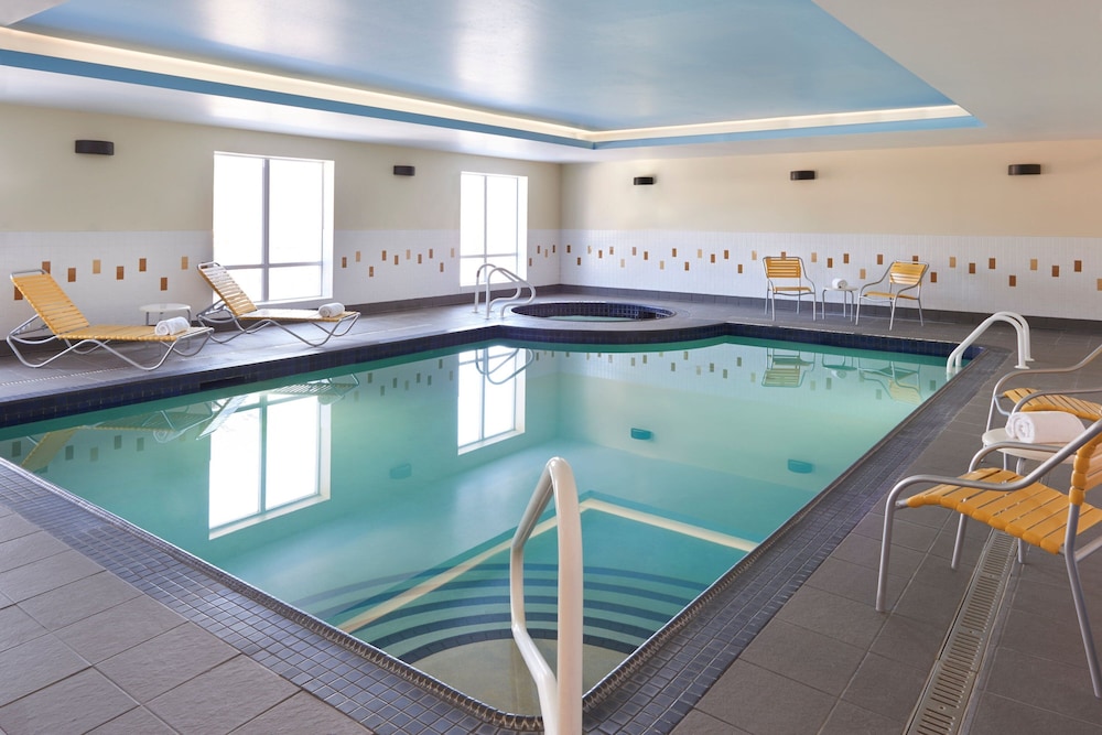 Fairfield Inn and Suites Barrie 15/28