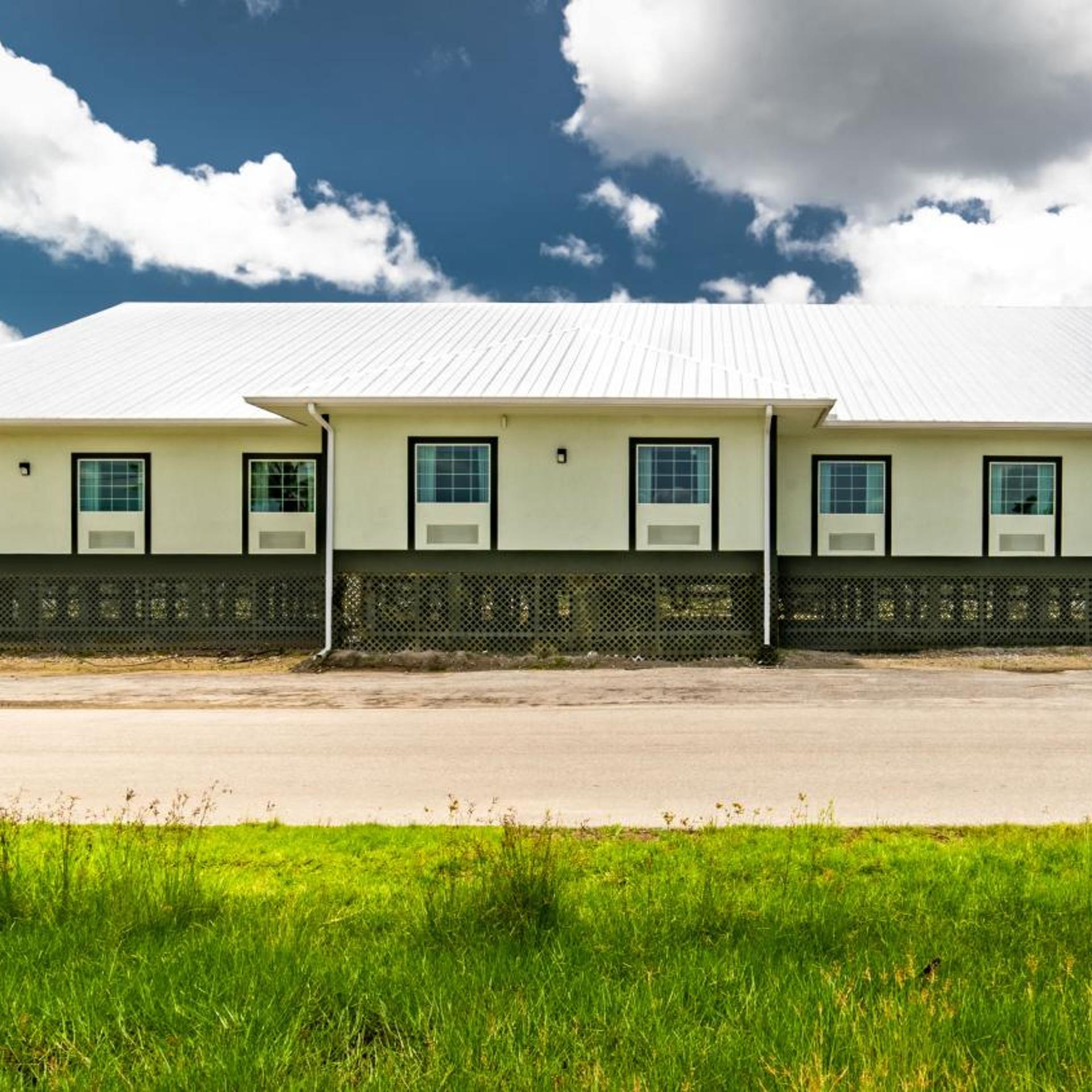 Everglades Adventures Hotel Suites by Ivey House 11/15