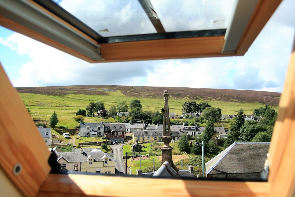 The Hopetoun Arms Hotel 3/32