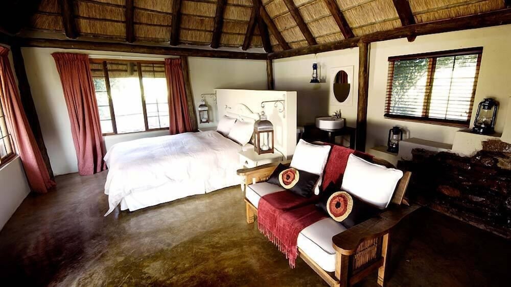 Caracal Lodge 2/36