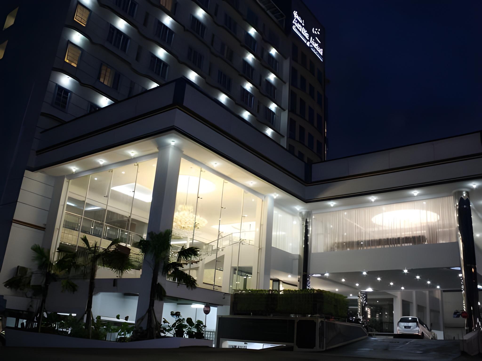 Grand Asrilia Hotel 3/50