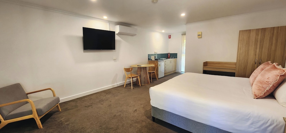 SPA, CHALET, KING BED