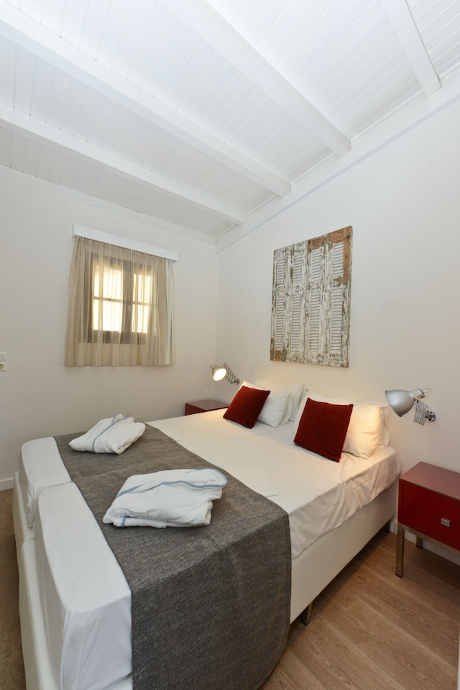 Eva Mare Apartments 16/75