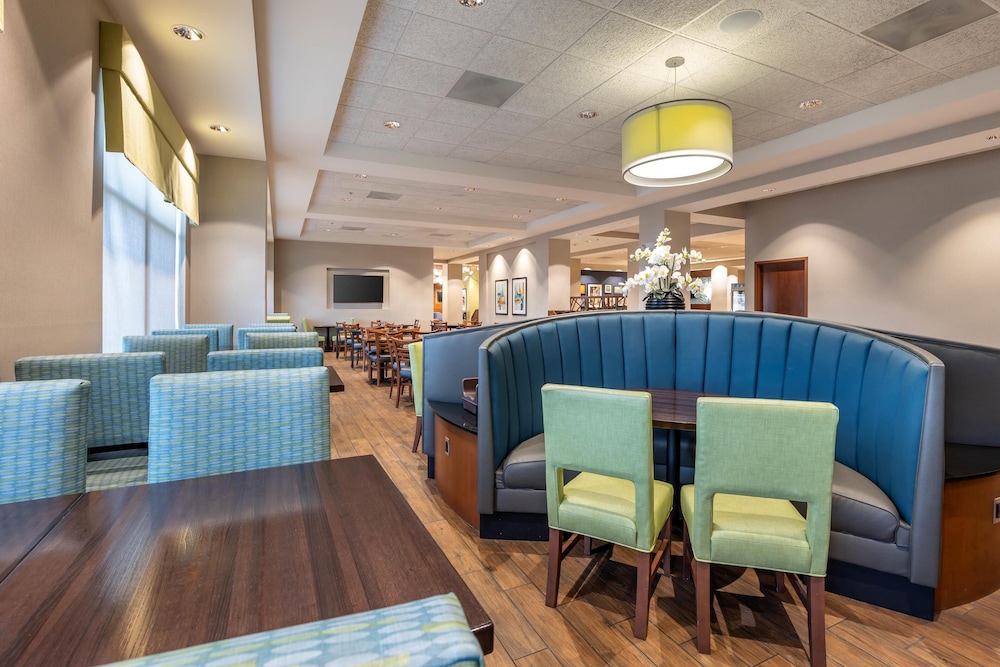 Drury Plaza Hotel Columbia East 30/50