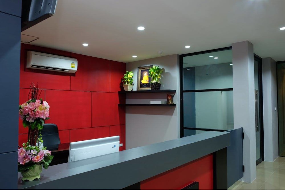 Avenue Residence 4/18
