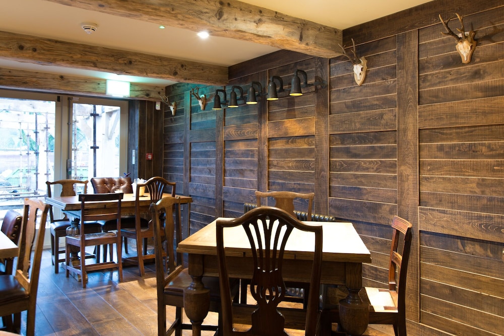 The Barley Mow 20/26