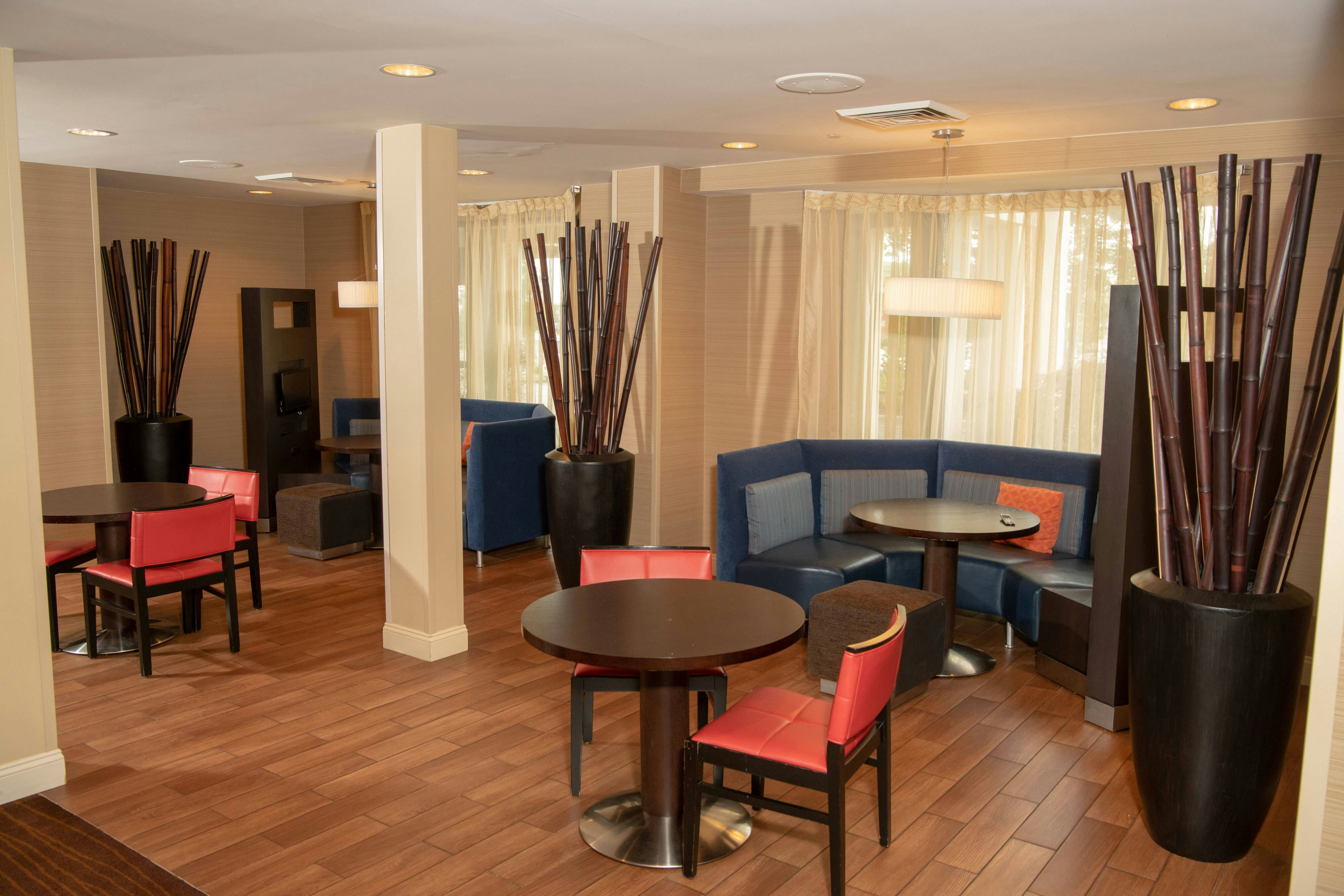 Courtyard by Marriott Erie Ambassador Conference Center 11/13