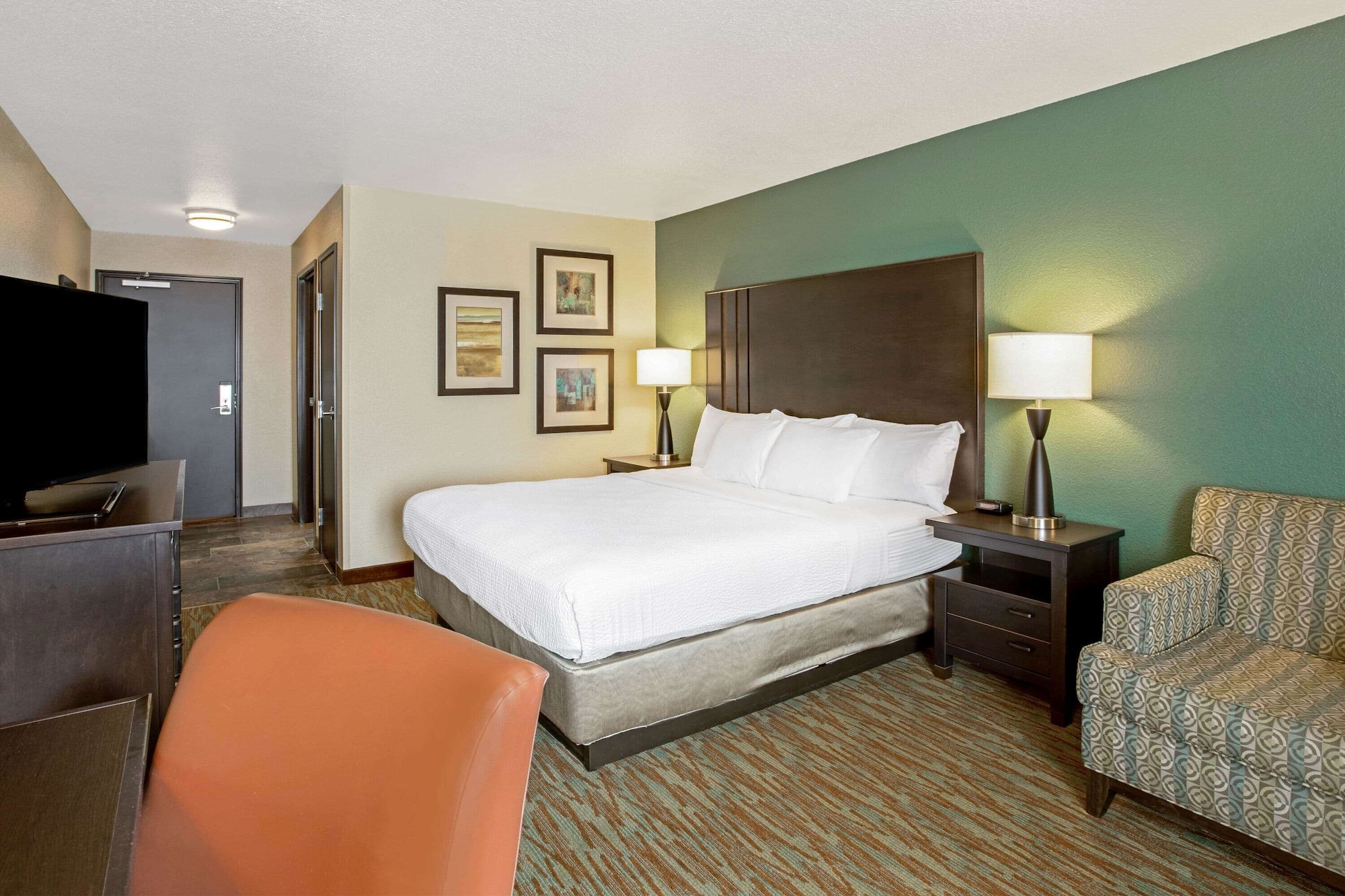 Room, King Bed, Accessible, La Quinta Inn & Suites by Wyndham Gillette 2/4