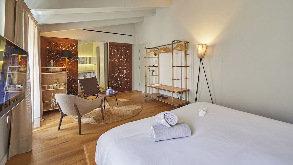 Puro Grand Hotel 27/82