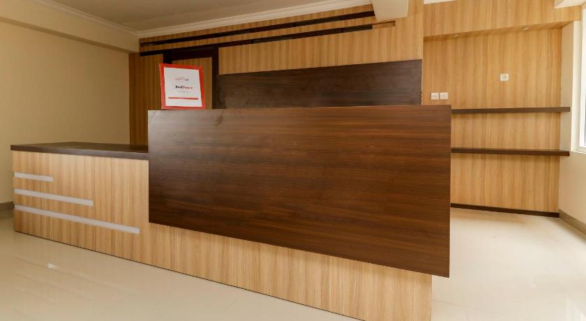 Reddoorz Plus Near Palembang Square Mall 9/33