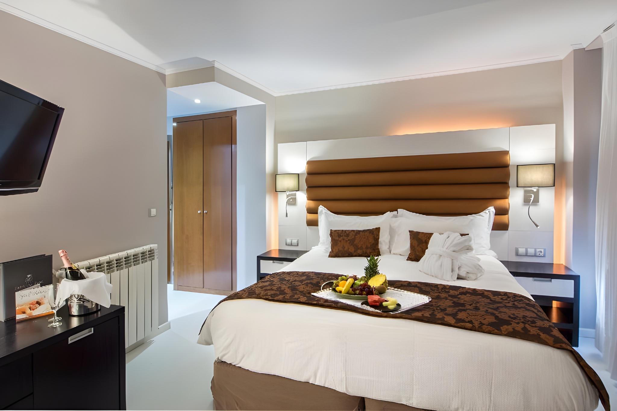 Room, Quintuple