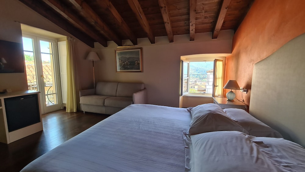 Hotel Piazza Vecchia 21/74
