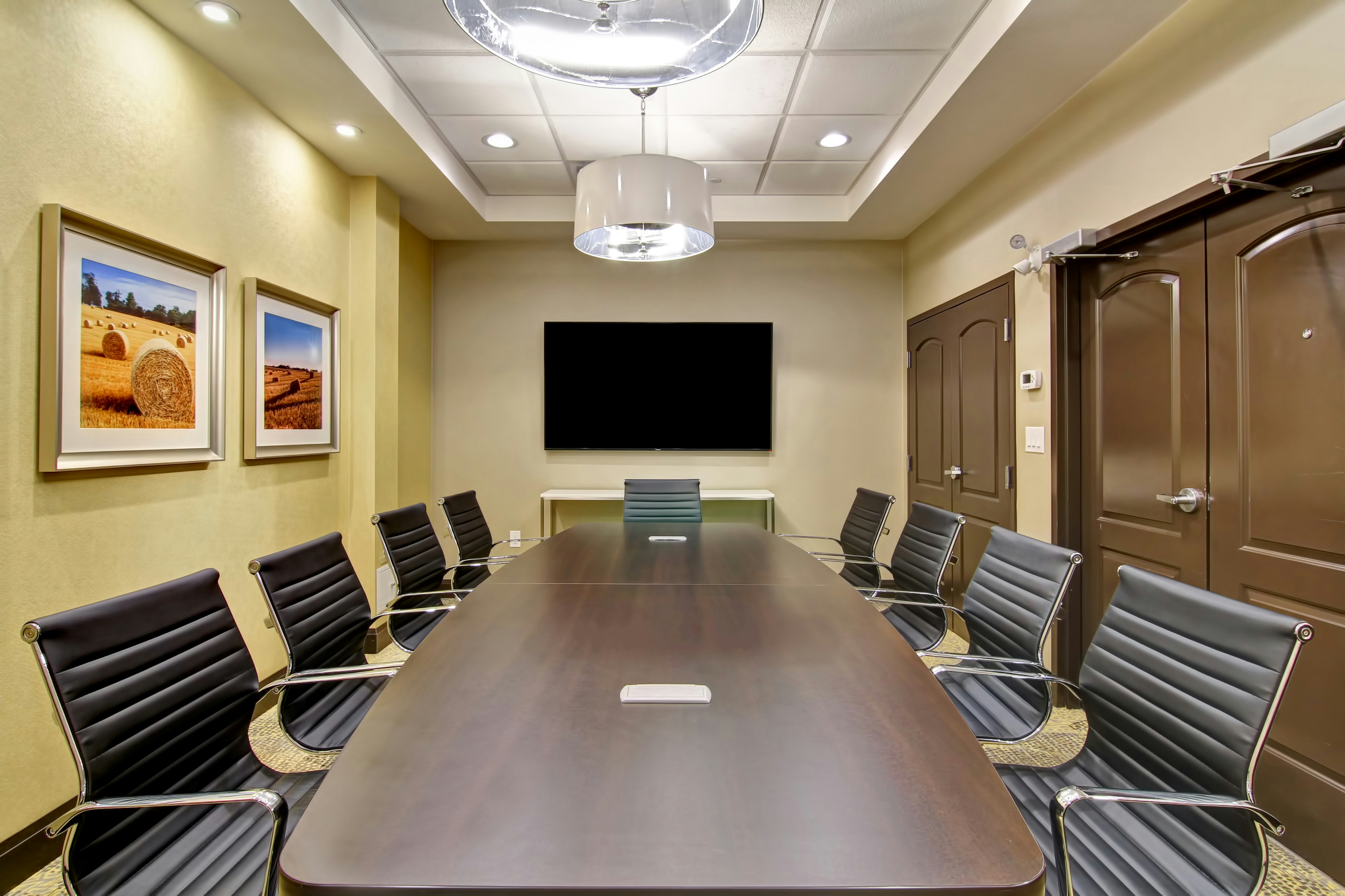 Hampton Inn and Suites by Hilton Saskatoon Airport 32/39