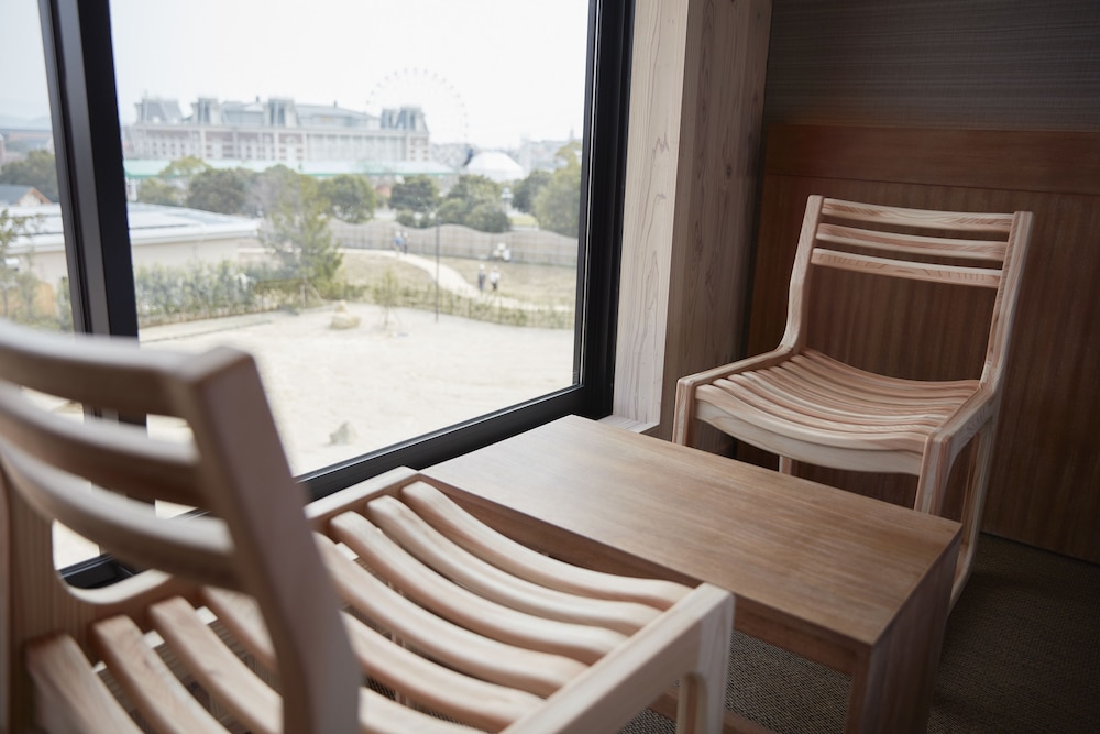 HOTEL ROTTERDAM Huis Ten Bosch 45/60