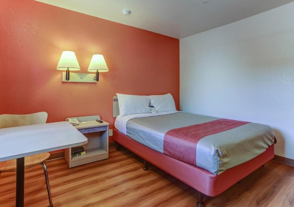 Motel6 Grants Pass, OR 14/44