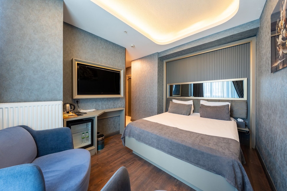 Eagle Palace Suites 19/50
