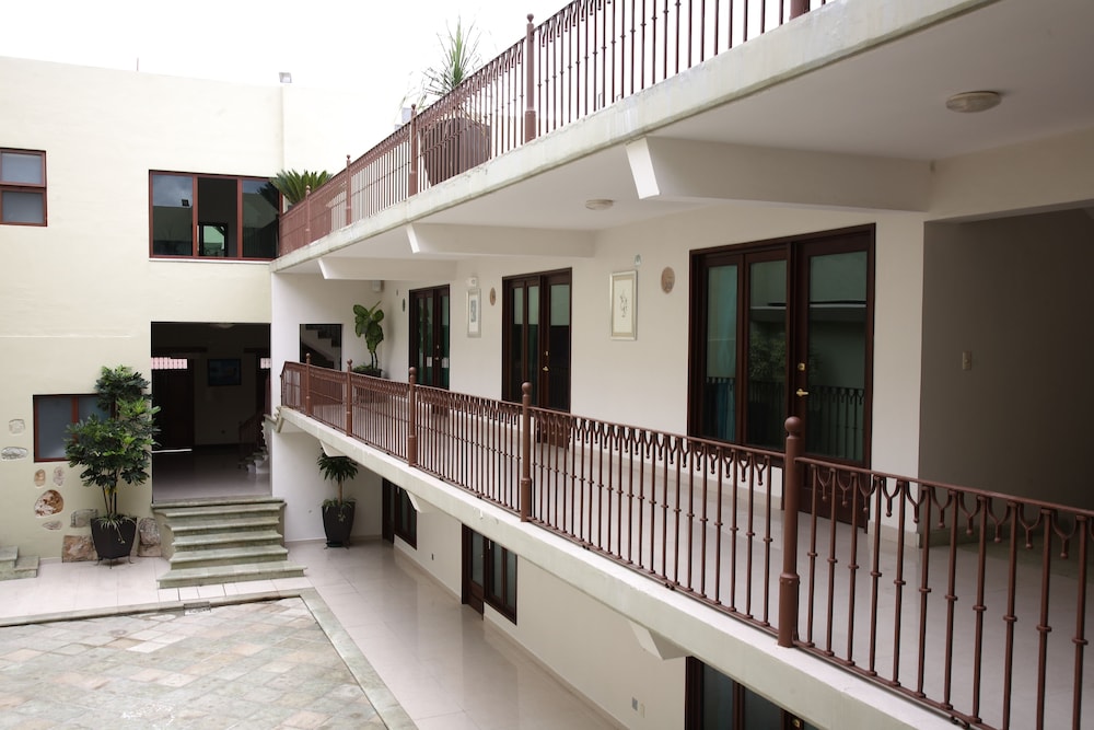 Casa de Las Flores Hotel 5/31