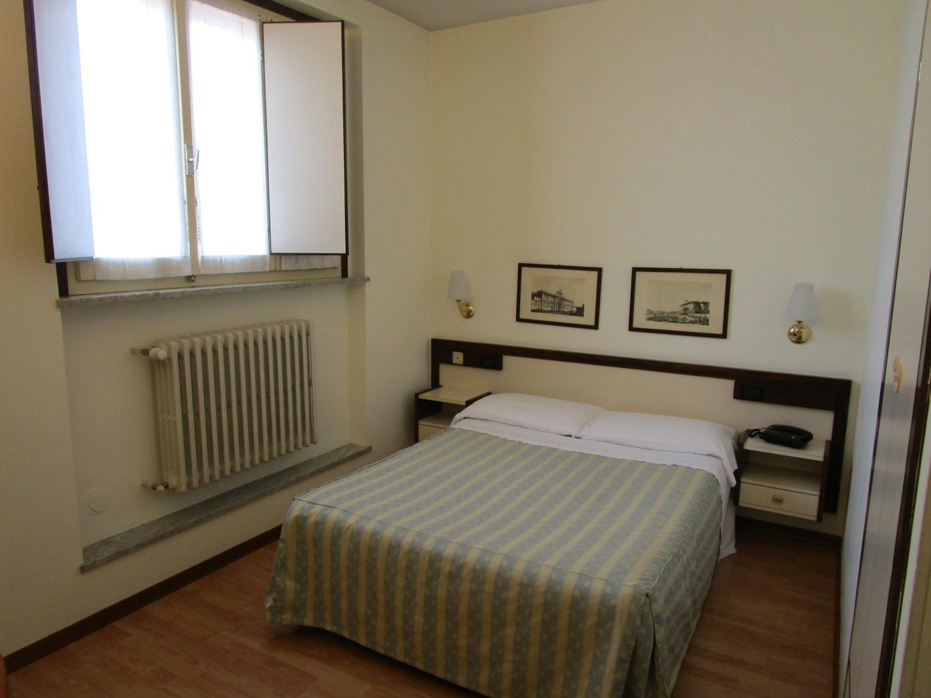 Room, Single