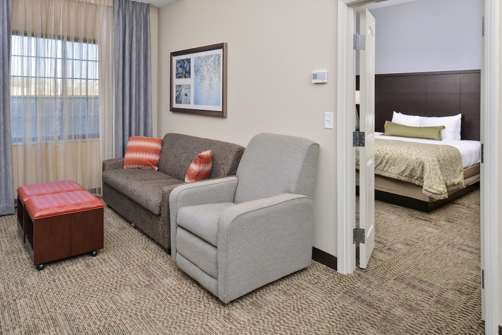 STAYBRIDGE SUITES ROCHESTER COMMERCE DR NW 36/56