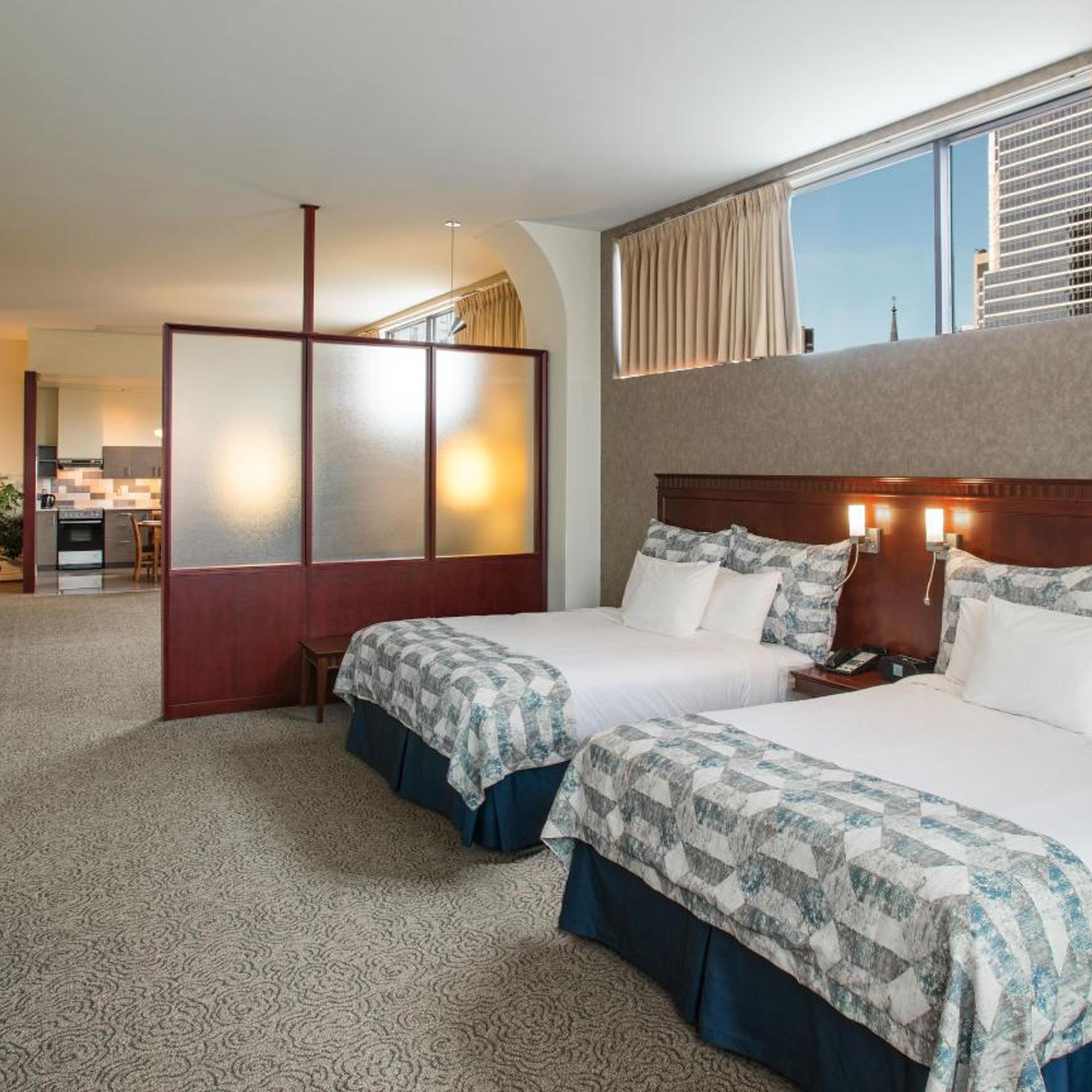 Loft, Suite, King Bed, 2 Queen Beds