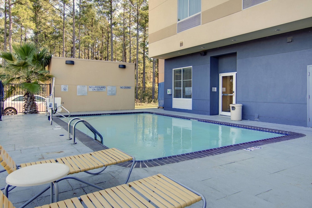 Fairfield Inn Suites Natchitoches 6/40