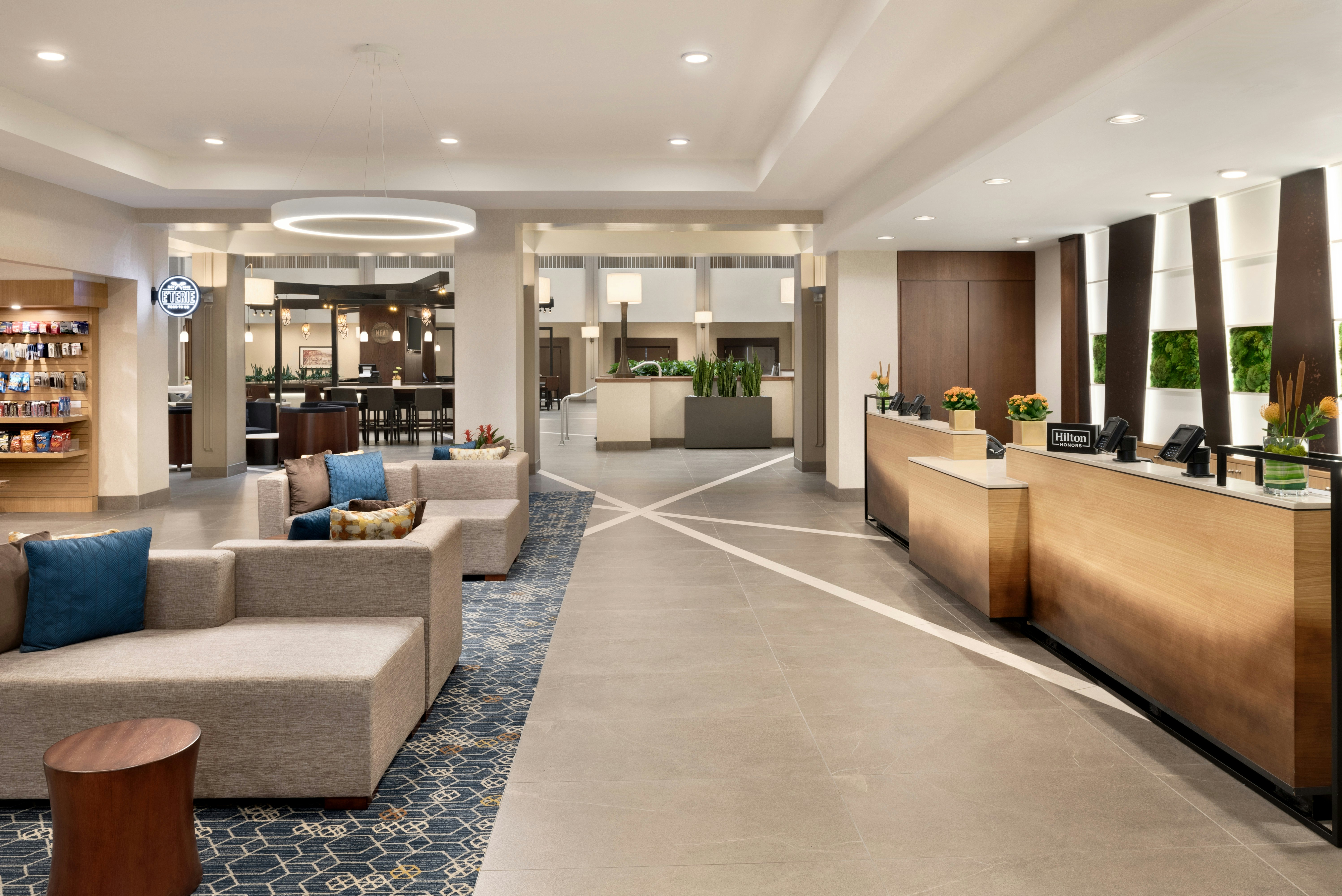 Embassy Suites By Hilton Cincinnati Rivercenter 39/53