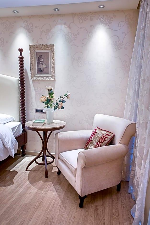 Comfy Boutique Hotel 25/39