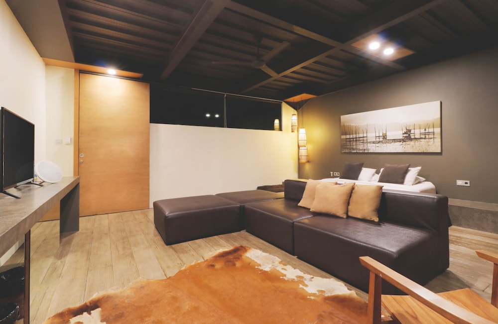 Clio Apartments 26/45