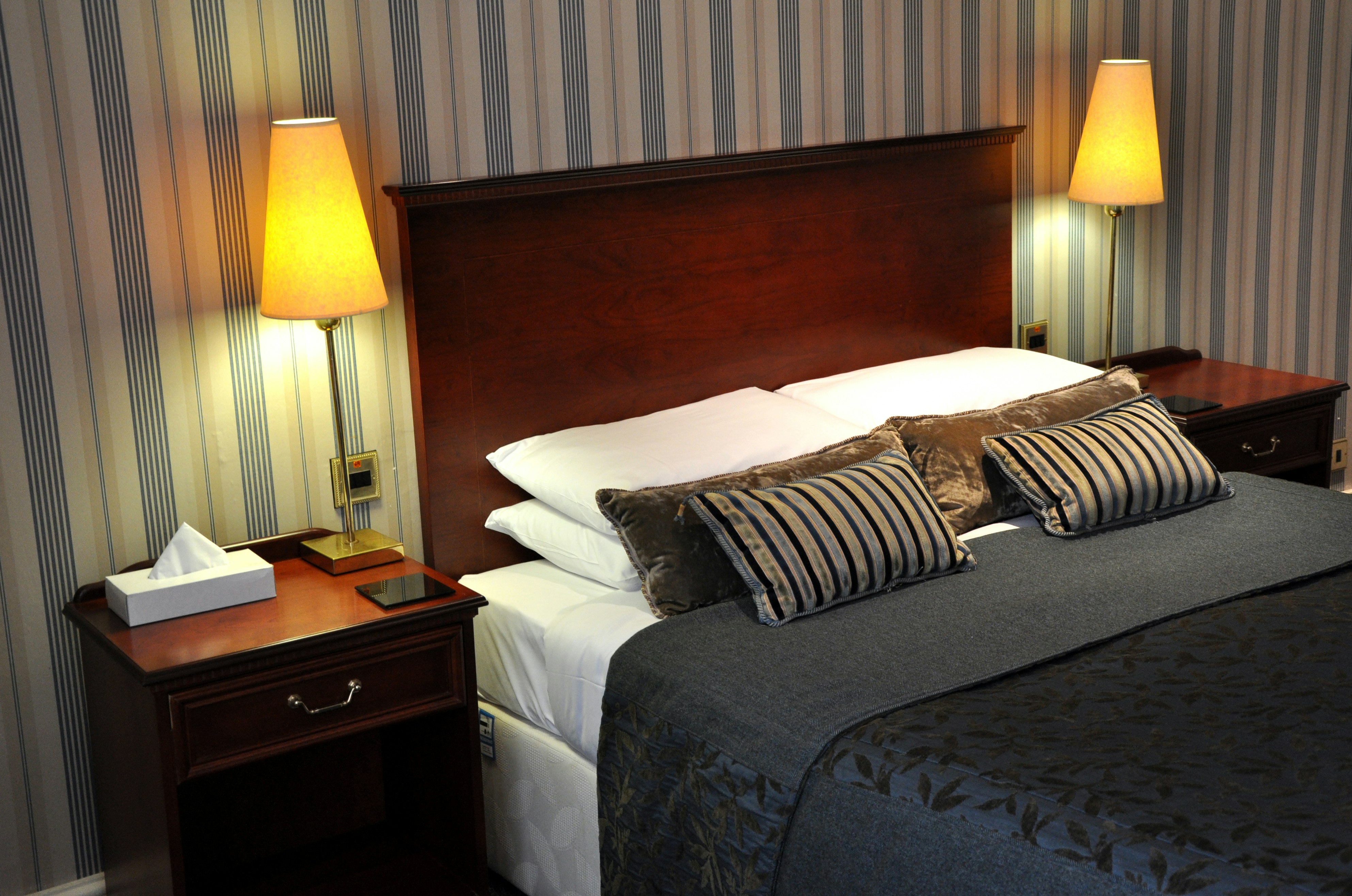 Cairn Hotel 20/50