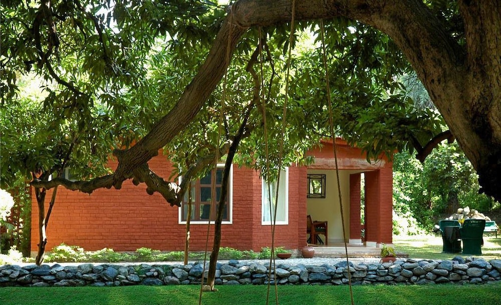 WelcomHeritage Maharani Bagh Orchard Retreat 3/47