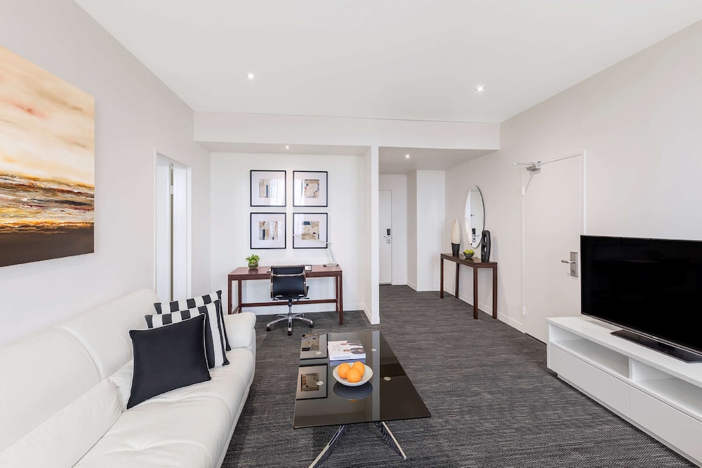 Flagstaff Gardens Hotel 39/65