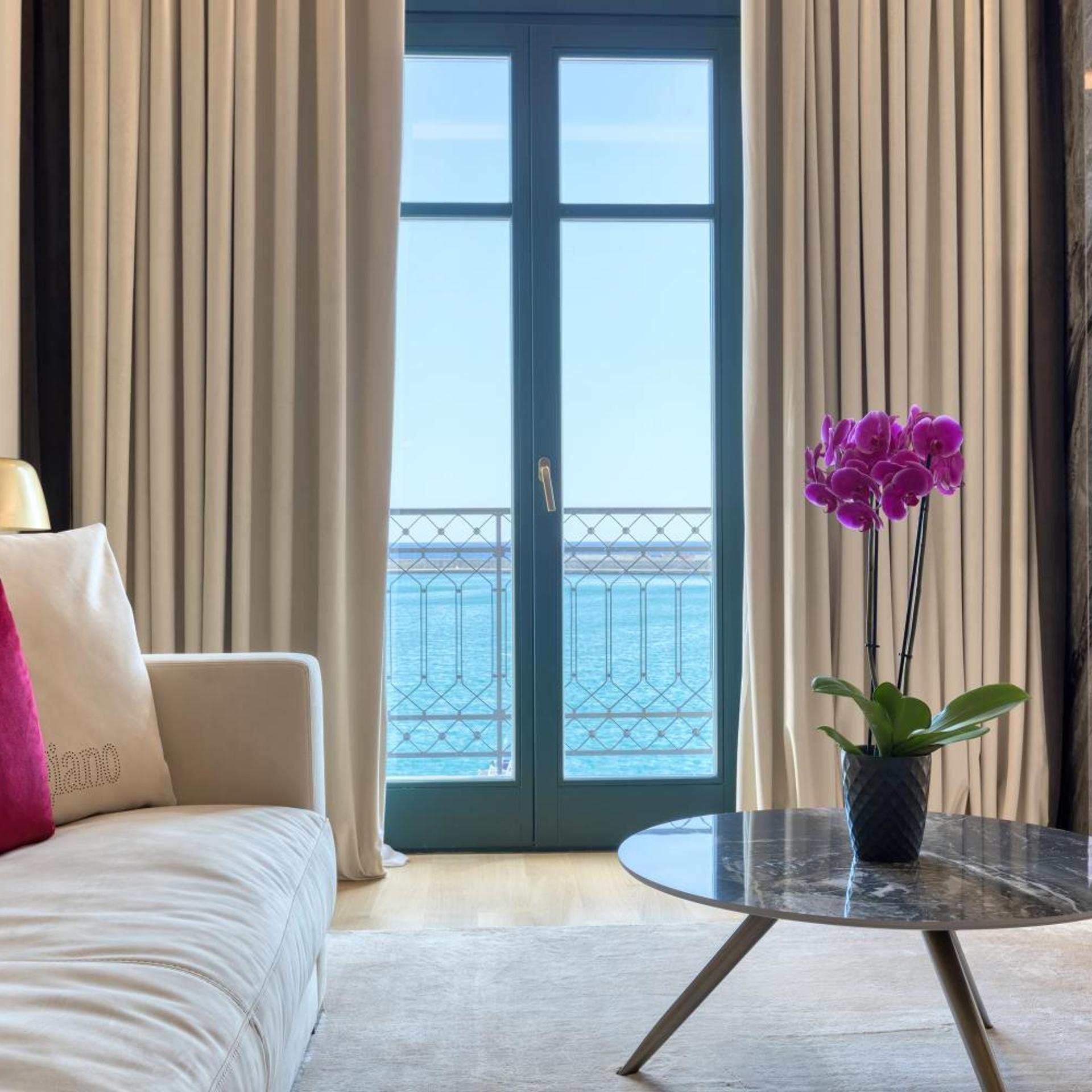 جناح غراند بإطلالة على البحر، Grand Hotel Kalamata 2/4